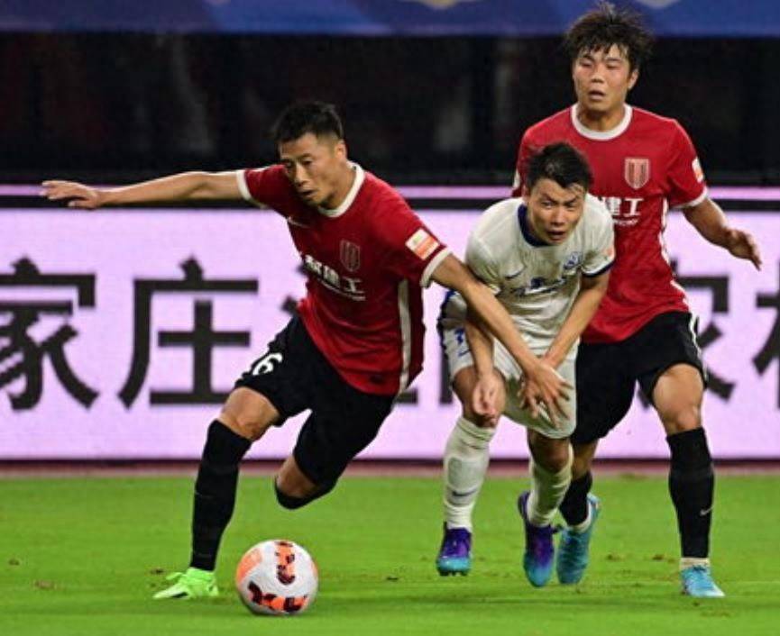 顶尖足球球队在联赛中势如破竹 顶尖足球球队在联赛中势如破竹