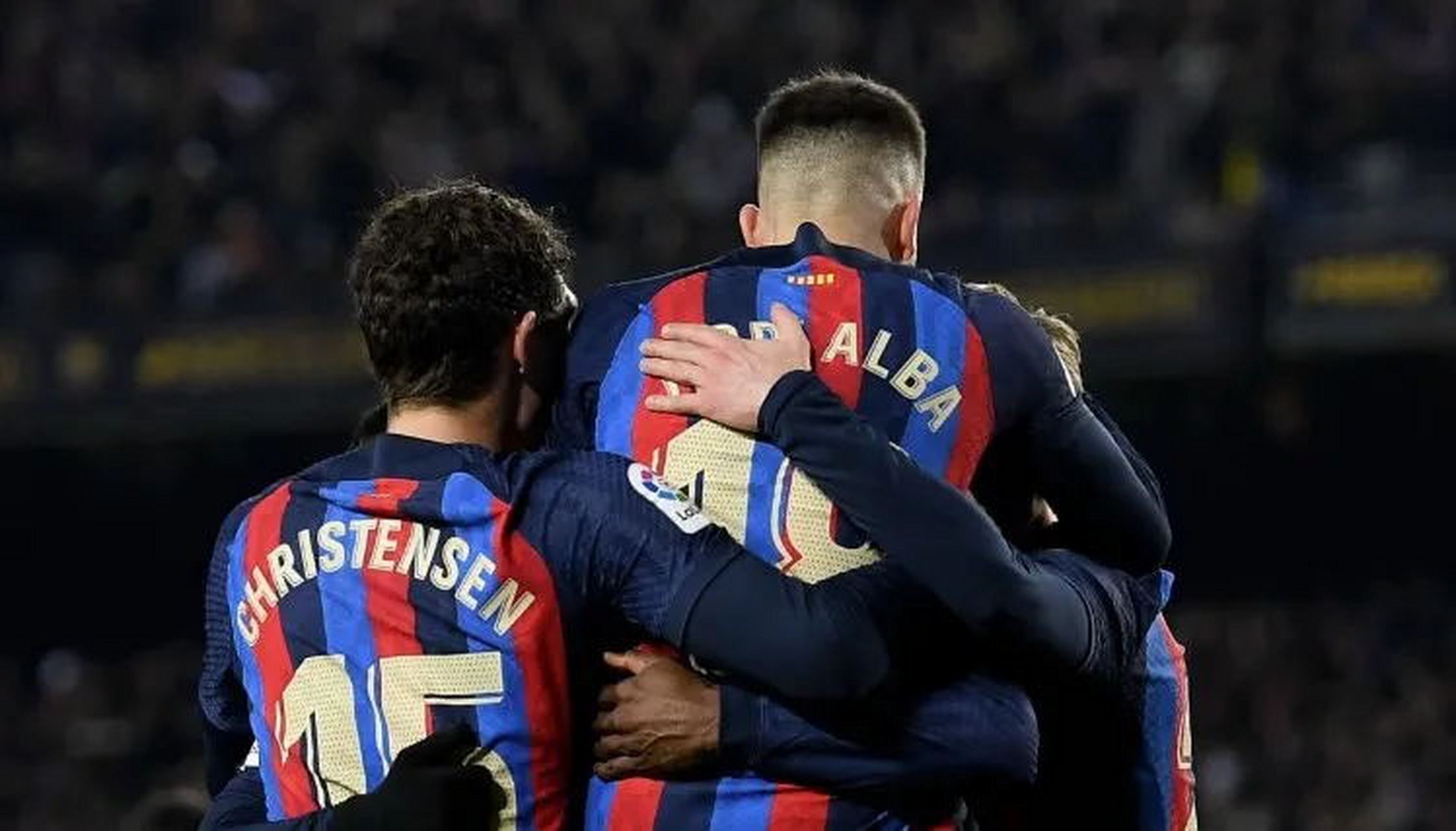 塞维利亚主场不败,继续领跑积分榜 塞维利亚主场不败,继续领跑积分榜