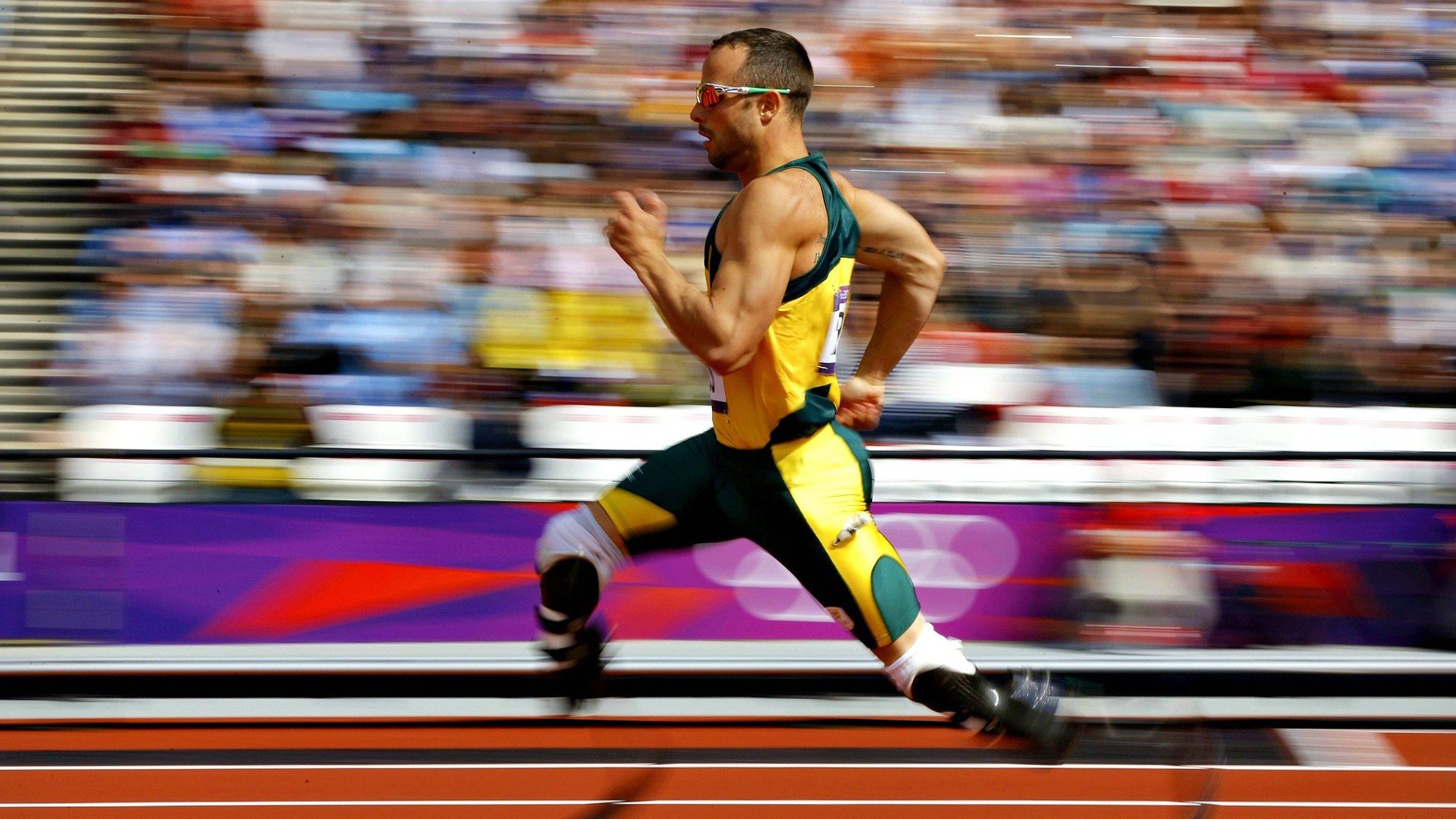 英格兰防守锁死乌克兰，奥斯梅恩扛起全队—现代足球的战术博弈与个人英雄主义